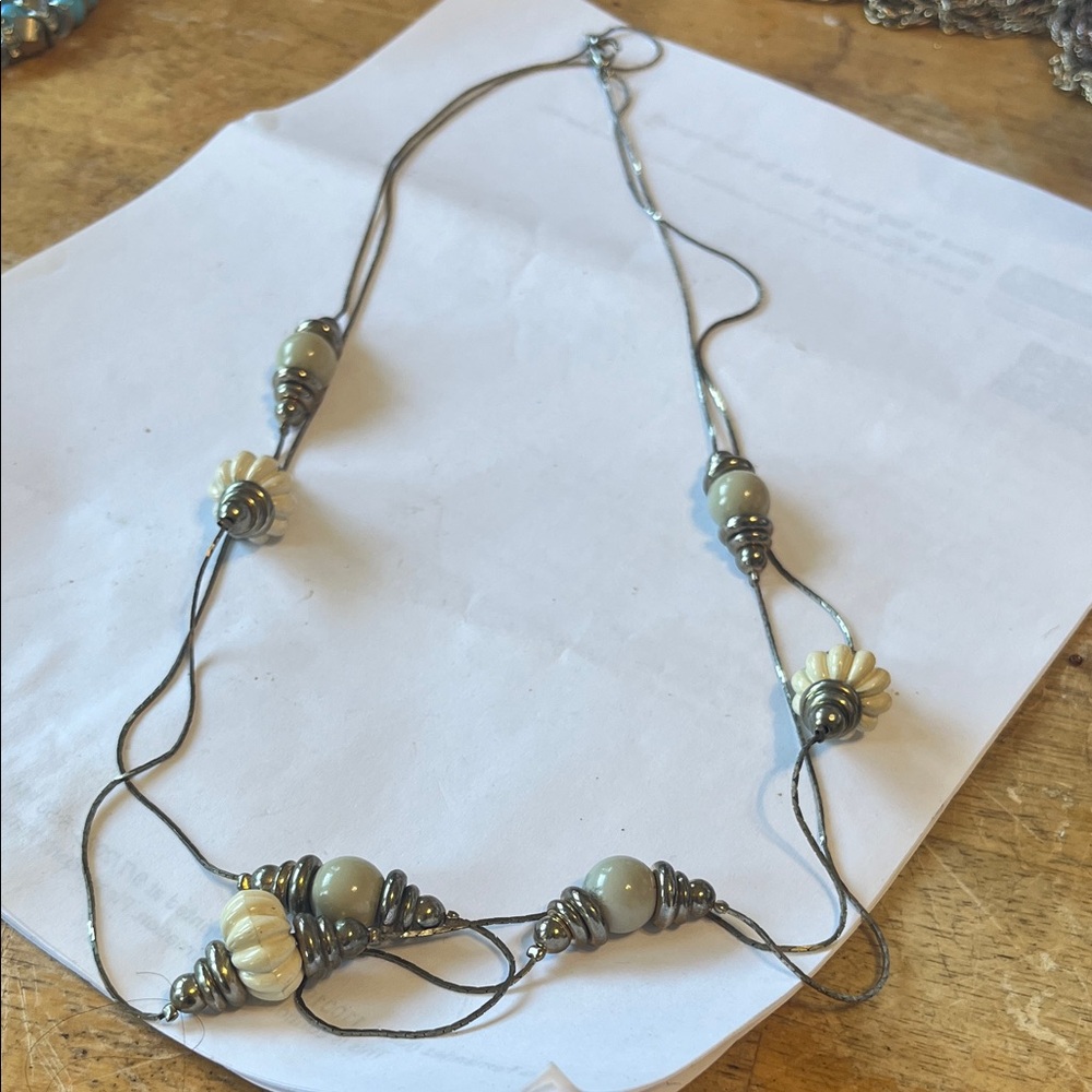 Elegant Cream and Gray Beaded Necklace